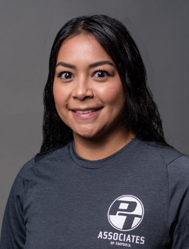 Yesenia Perez – Garcia : Administrative Assistant